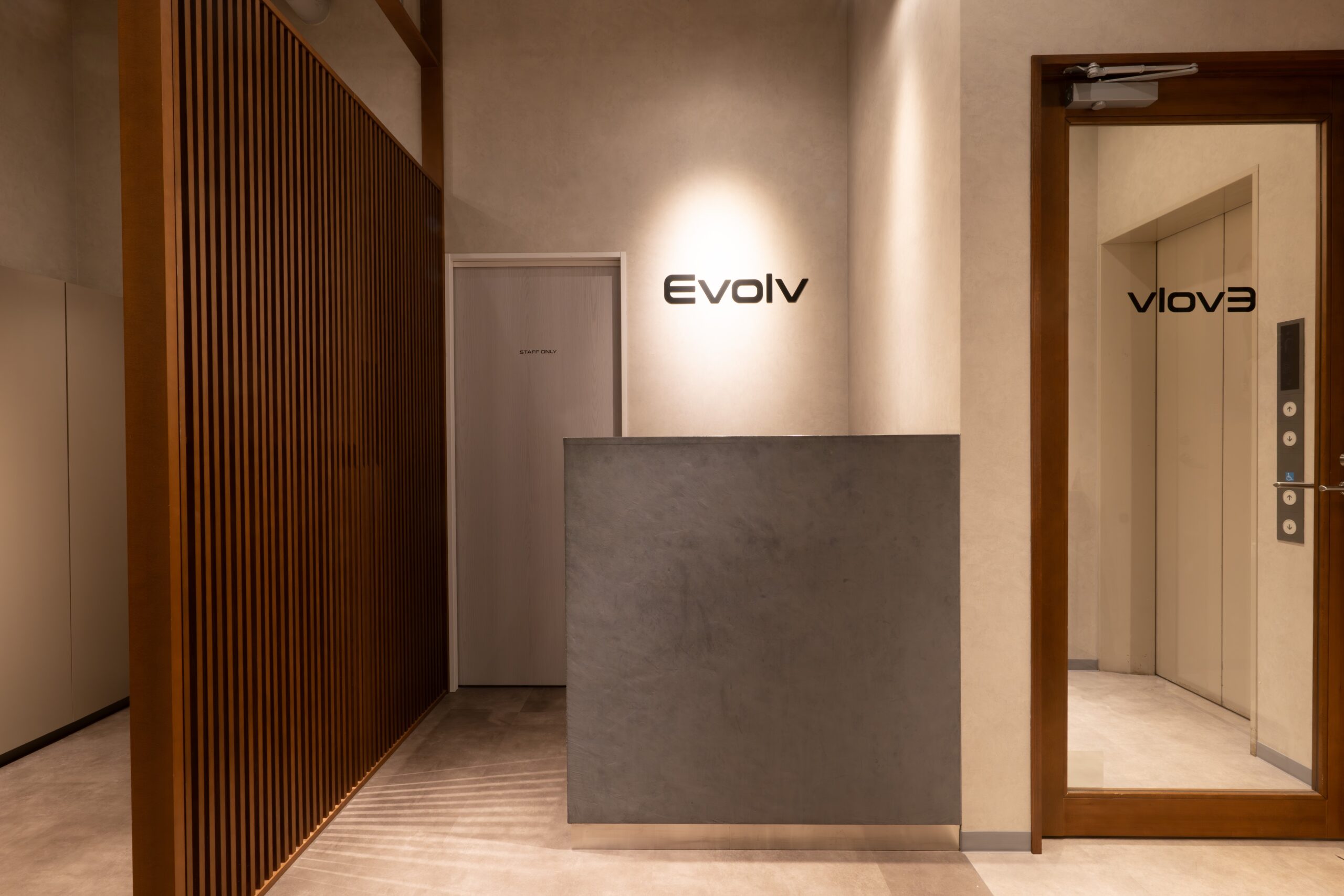 ピラティス・ EMS専門スタジオ Evolv(エボルブ) 溝の口店の写真