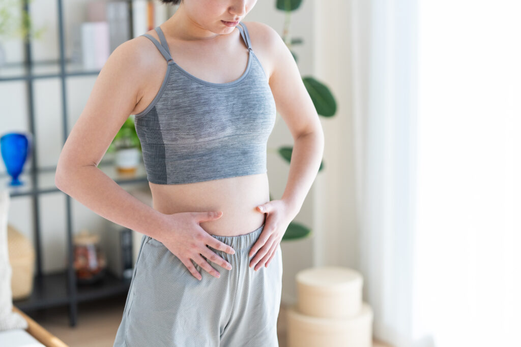 ピラティスの効果が感じられない若い女性